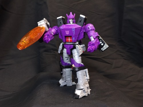 Leader class transformers - class,